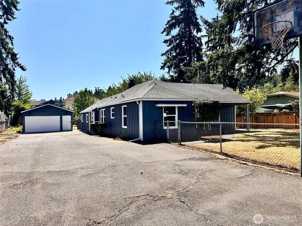 1822 Mount Rainier Boulevard S, Spanaway, WA 98387