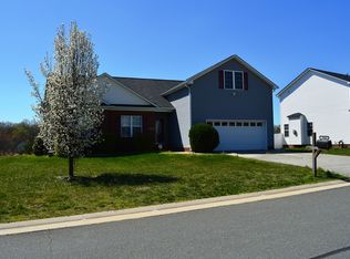 564 Barnsdale Ridge Rd, Kernersville, NC 27284