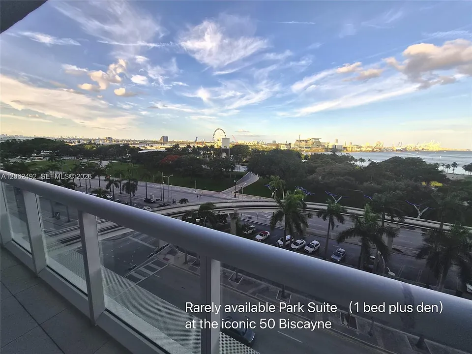 50 Biscayne Blvd #804