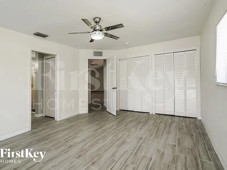 8451 Caloosa Rd — Photo 8