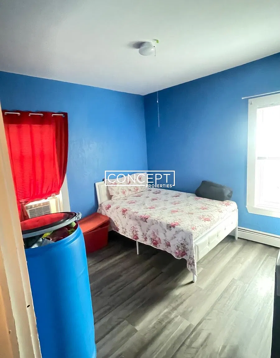 2 bed, 1.0 bath, 1200 sqft, $2,400 — Photo 4