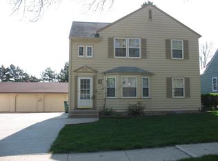 916 S 4th Ave, Sioux Falls, SD 57104