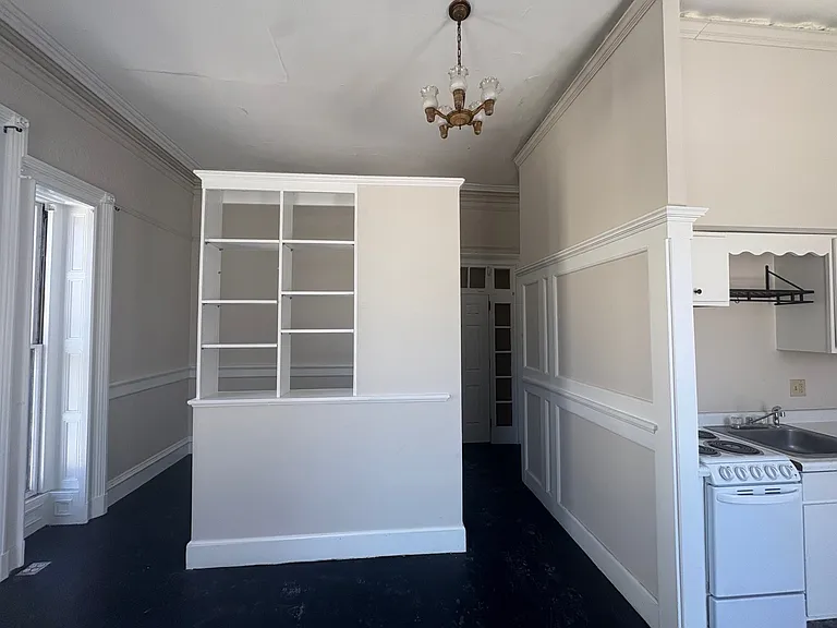 32 Deering St — Photo 9