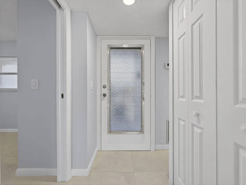 3590 Via Poinciana #202