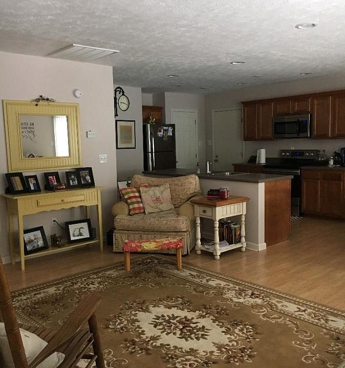 1st image of 203 Upper Meadow Ln