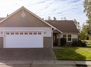 1325 SW Xavier Dr, Oak Harbor, WA 98277