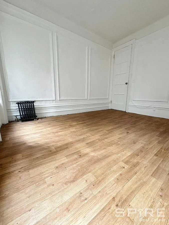 Building Photo - 204 W 108th St #51