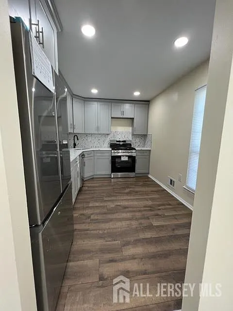 2 bed, 2.5 bath, 1186 sqft, $2,600 — Photo 2
