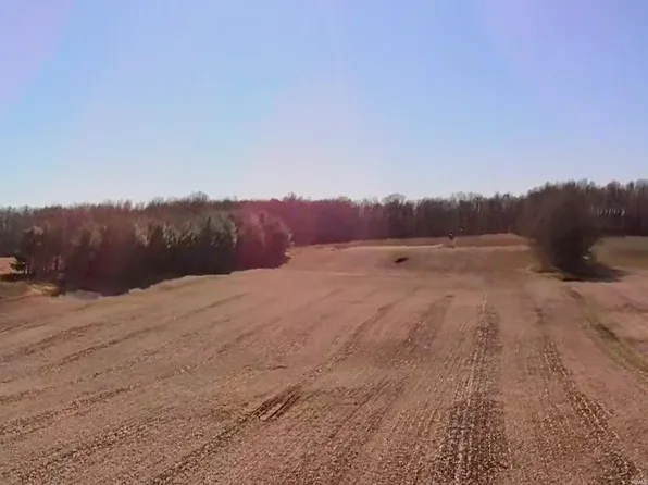 E Metz Rd, Angola, IN 46703
