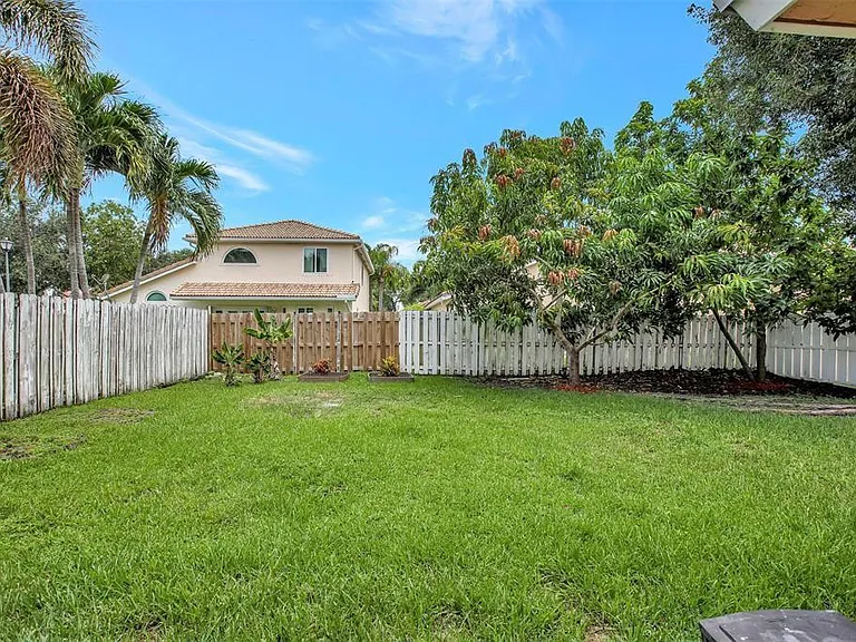 2355 NW 138th Dr — Photo 30