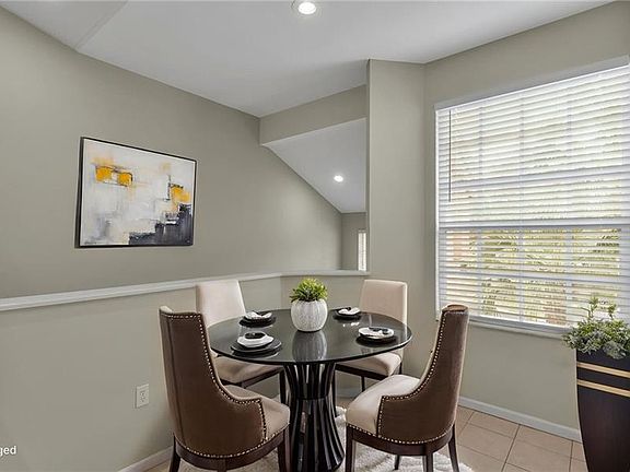 3rd image of 386 Enclave DR #386
