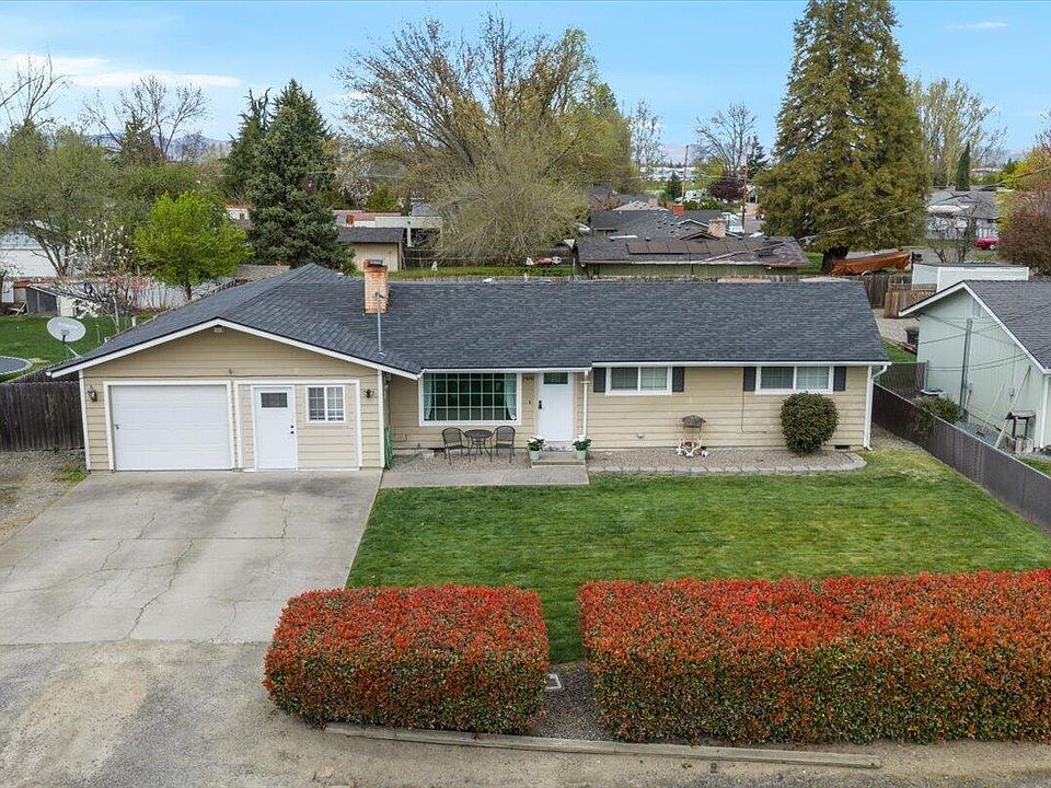 1st image of 2480 Thorn Oak Dr