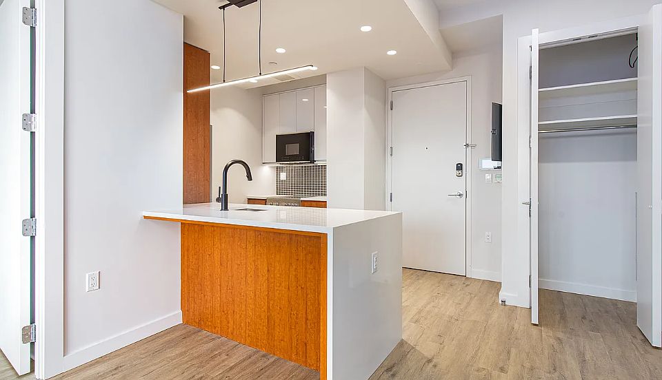 1st image of 276 Grand Concourse #6028