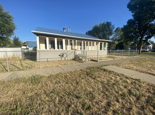 421 S Sargent Ave, Glendive, MT 59330