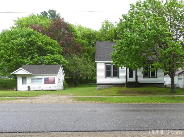22019 E Everett Ave, Grand Marais, MI 49839