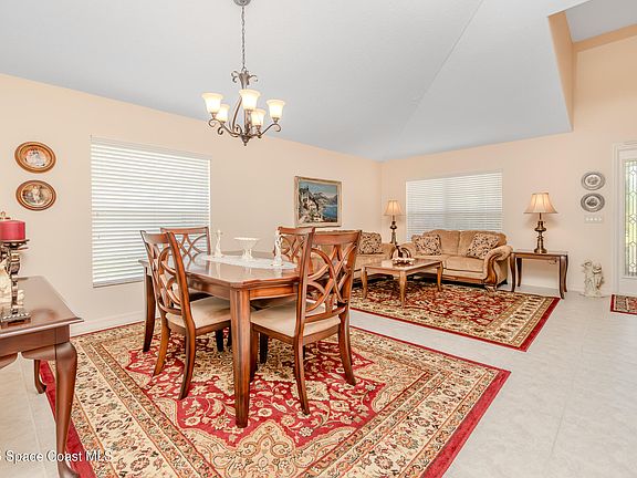 4th image of 6939 McGrady Dr