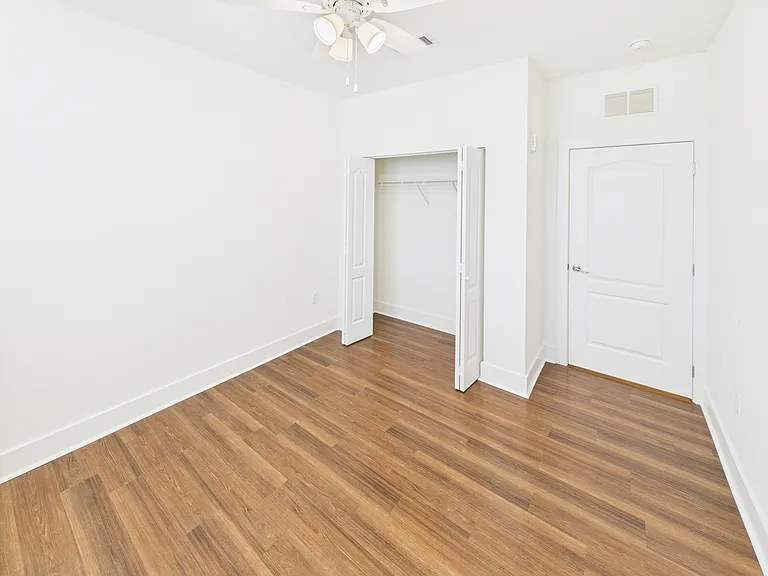 370 Arsdale Ave #28-104 — Photo 10