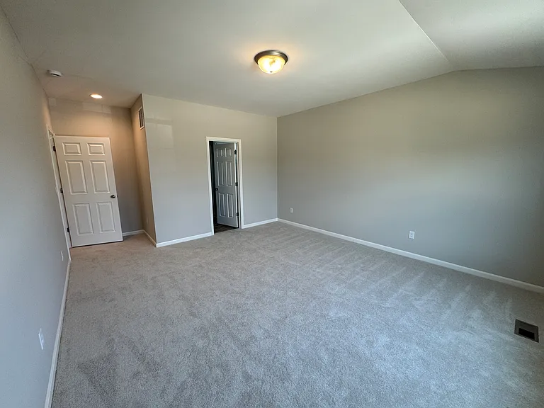 1404 Brookline Ct — Photo 11