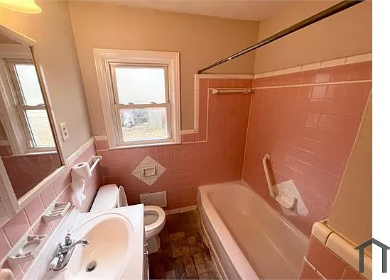 1838 Woodburn Dr — Photo 5