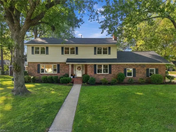 957 Edwin Dr, Virginia Beach, VA 23464