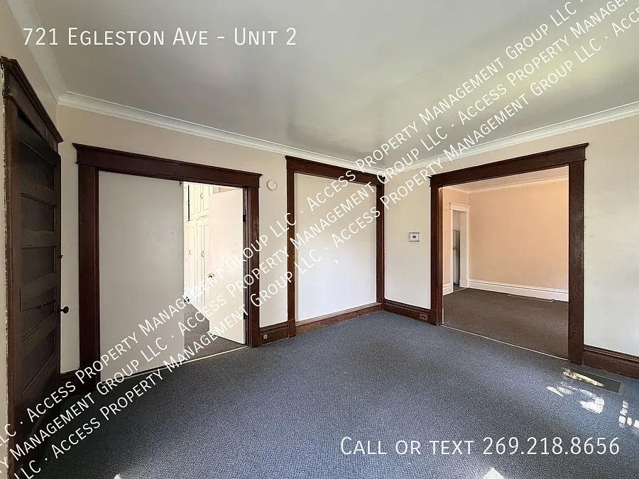 Large one-bedroom apartment Heat included! — Photo 2