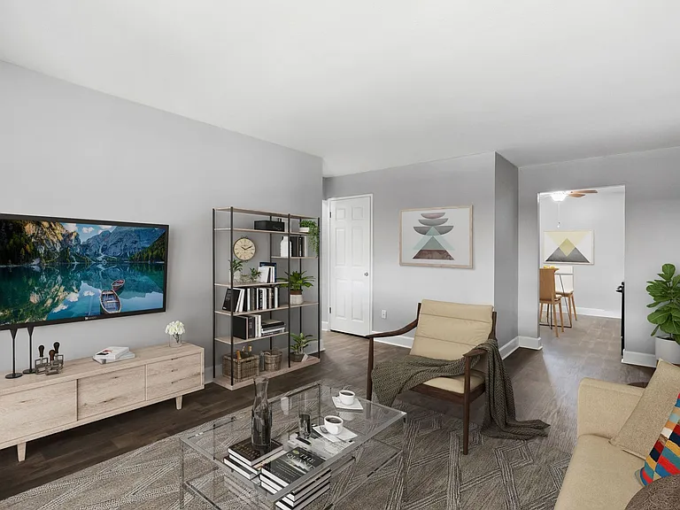 Beautiful Remodeled Apartments - includes washer/dryer Must See! — Photo 6