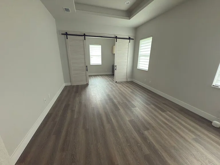 5150 Jessamine Ave — Photo 15