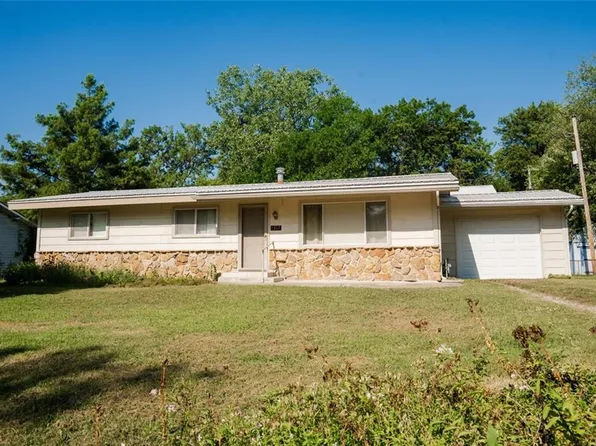 1317 S 14th St, Parsons, KS 67357