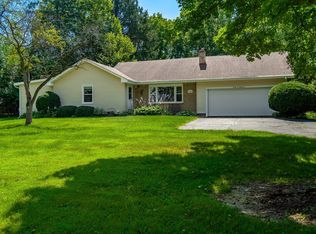 3681 Blackhawk Rd, Rockford, IL 61109