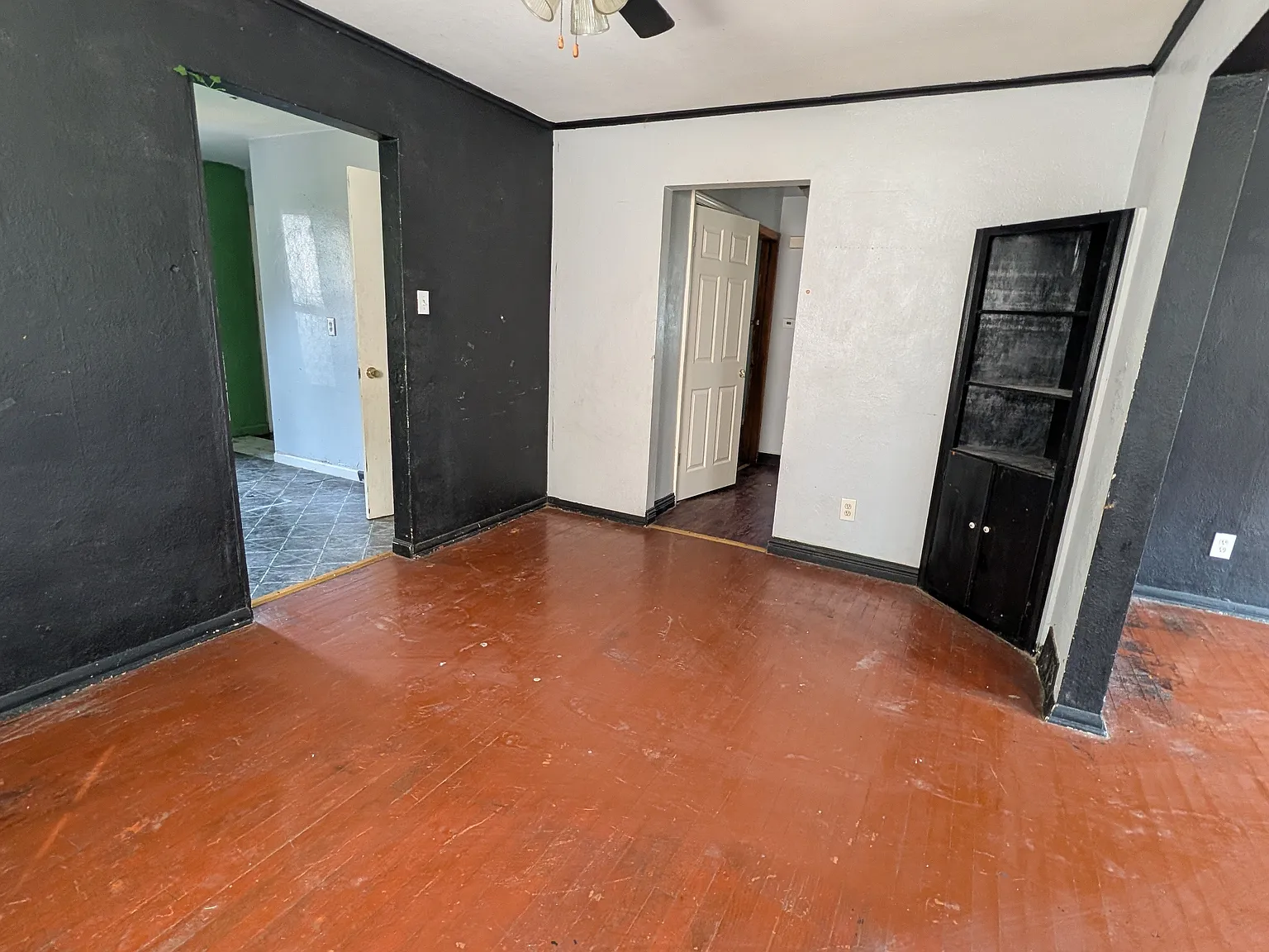 2529 Ada Ave — Photo 2