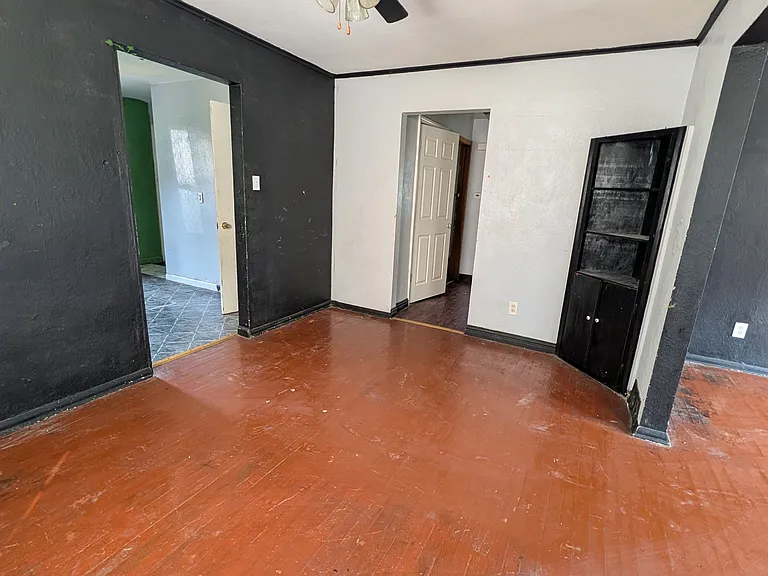 2529 Ada Ave — Photo 2