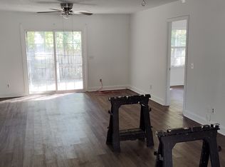 30 Midway Dr, Pawleys Island, SC 29585