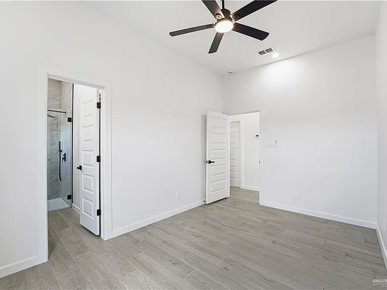5709 Notre Dame Ave #1 — Photo 7