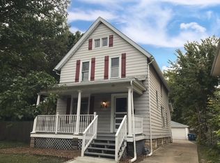 374 Cedar St, Aurora, IL 60506