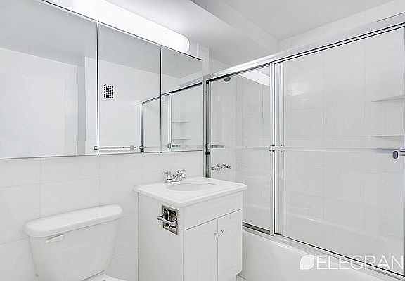 5th image of 200 E 71st St APT 10c