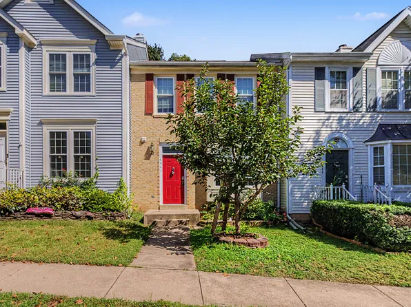 6941 Compton Ln, Centreville, VA 20121