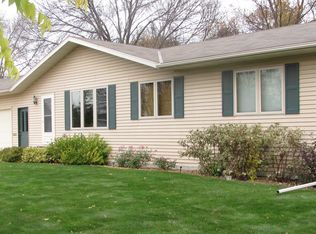 1905 24th St SW, Willmar, MN 56201