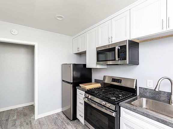 5th image of 5070-76 Lotus St #5074