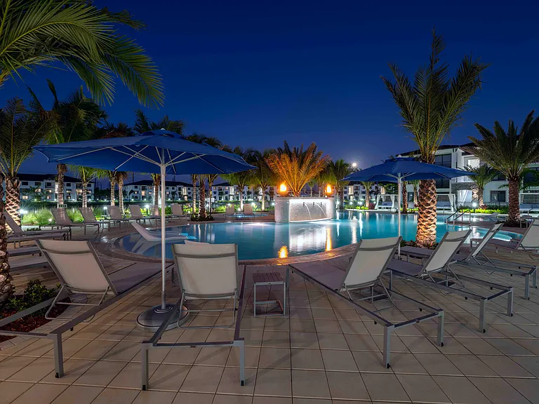 Cortland Royal Palm Beach — Photo 34