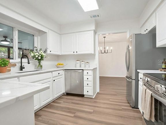 3rd image of 1307 VALLEY HILL DRIVE