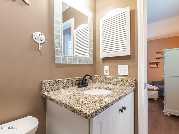 4th image of 258 W 2nd St #3C