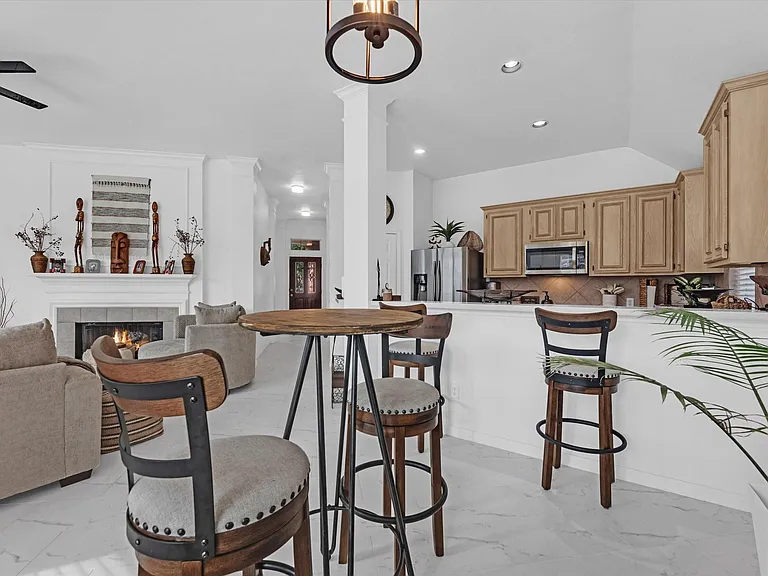 5805 Windy Knoll Ln — Photo 9