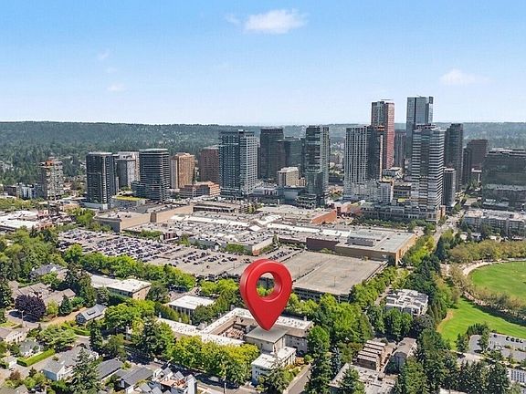 2nd image of 401 100th Ave NE #314