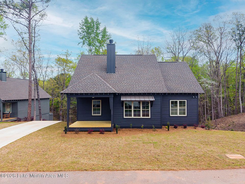 1st image of 120 Village Trl