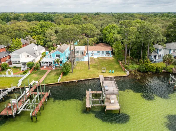 157 Monahan Dr, Fort Walton Beach, FL 32547