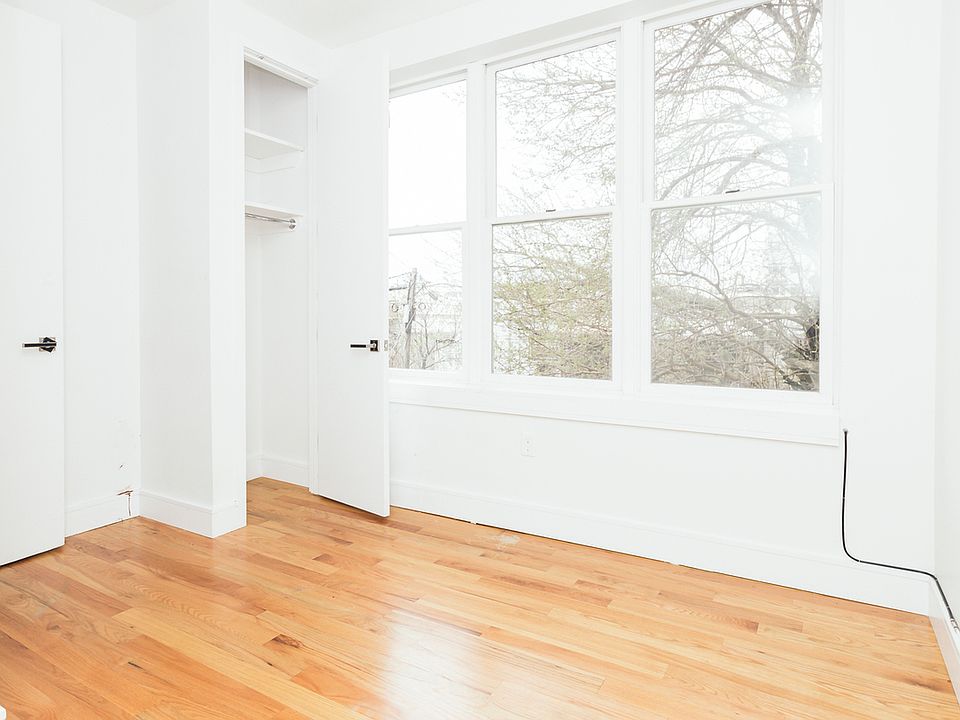 1st image of 319 Melrose St #2D
