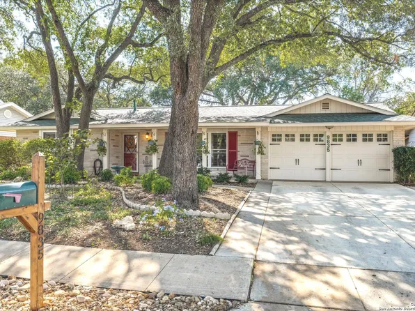 9835 Greentree Dr, San Antonio, TX 78230