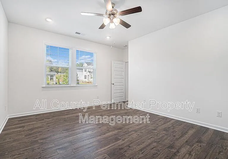 607 Silver Moon Dr — Photo 16