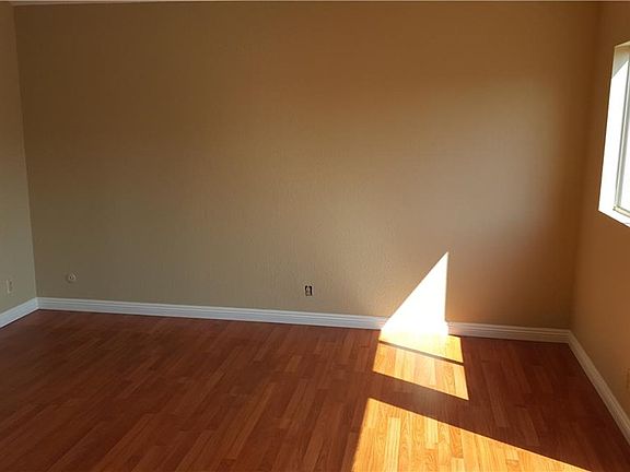 3rd image of 15022 Firmona Ave