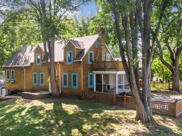 1202 Lasalle St, Wayzata, MN 55391